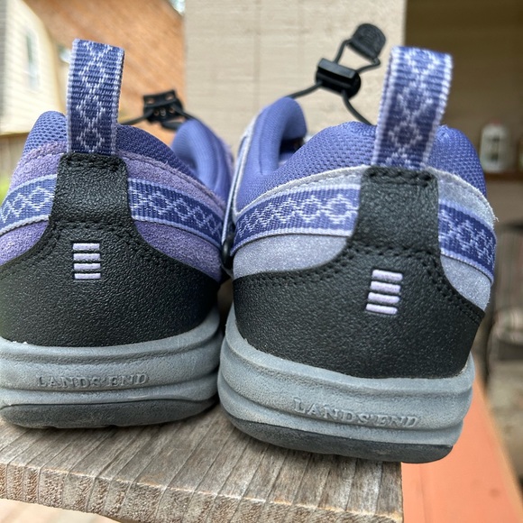 Lands End trail sneaker blue. Sz 7-8 - Picture 3 of 6